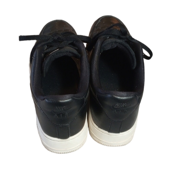 Nike Womens Air Force 1 Sneakers Sz 8.5 Black Chunky Low White Athletic Comfy - Picture 4 of 9